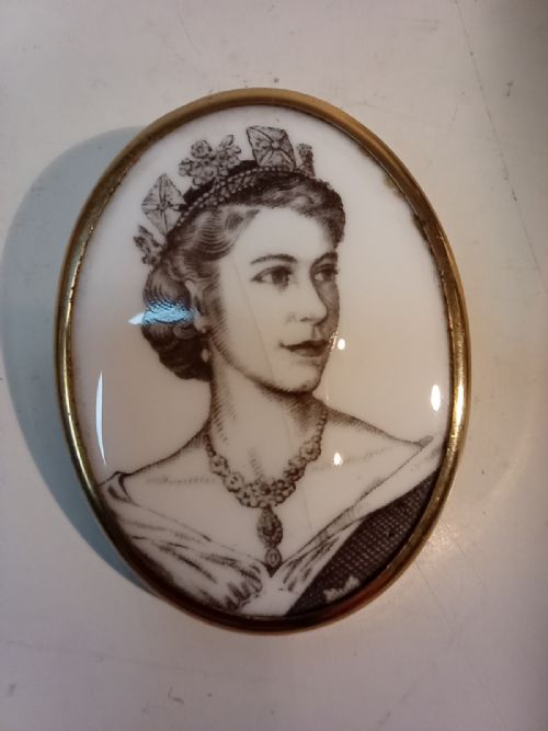 Royal Worcester Coronation Brooche