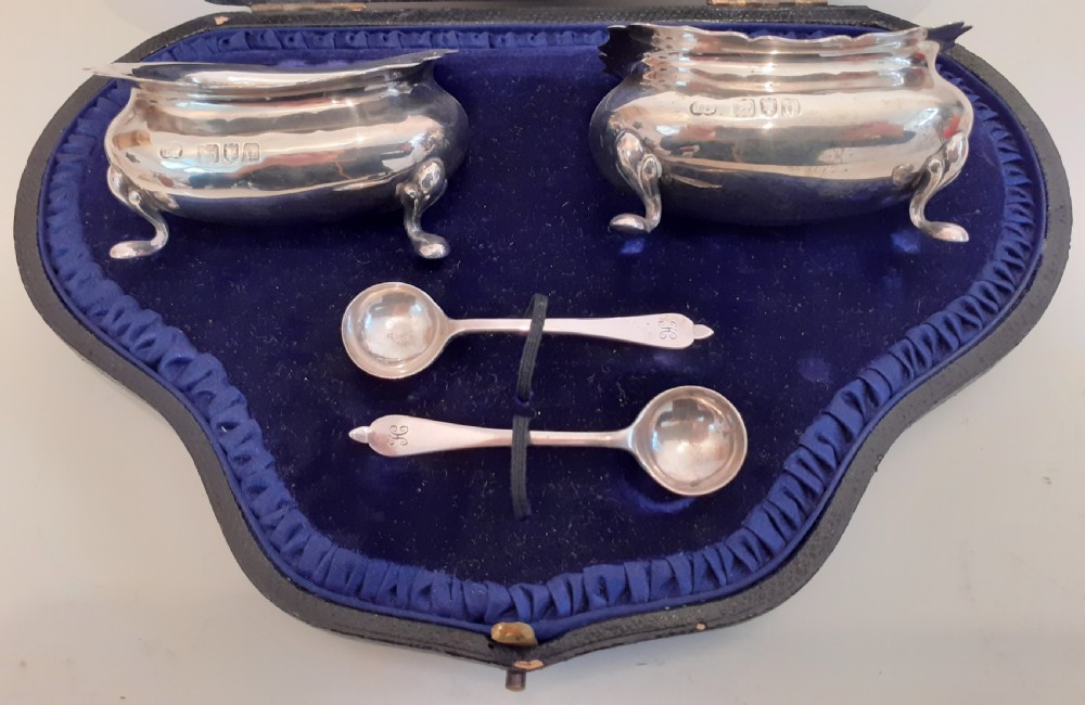Pair of Silver Salts with two silver spoons, 1901 View III