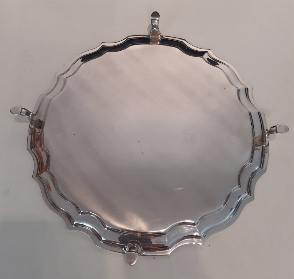 Silver Salver by Douglas Heeley, Sheffield 1969 View II