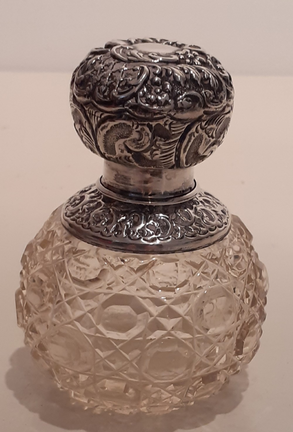 Edwardian Glass and Silver Perfume or Salt Bottle. Hallmarked 1908
