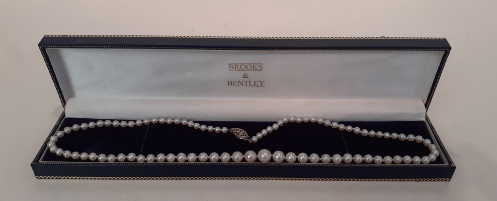 Art Deco Cultured Pearl Necklace with Silver Clasp