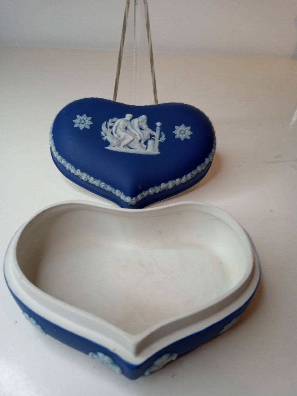 Wedgwood Jasperware Trinket Box, 1912 View VI