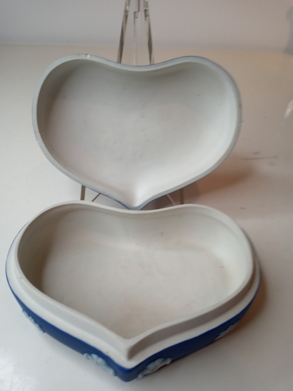 Wedgwood Jasperware Trinket Box, 1912 View VII