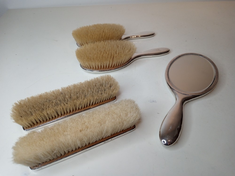 Late Art Nouveau Sterling Silver Vanity Set, 1905 View II