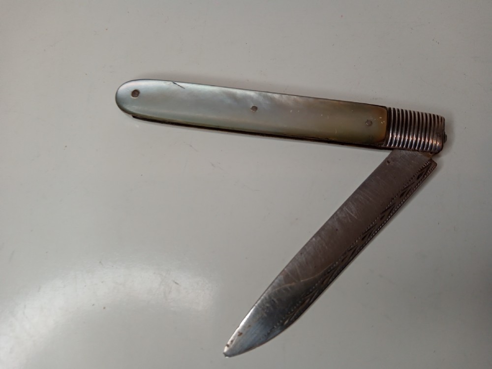 Georgian Silver Fruit Knife with Mother of Pearl Handle View II