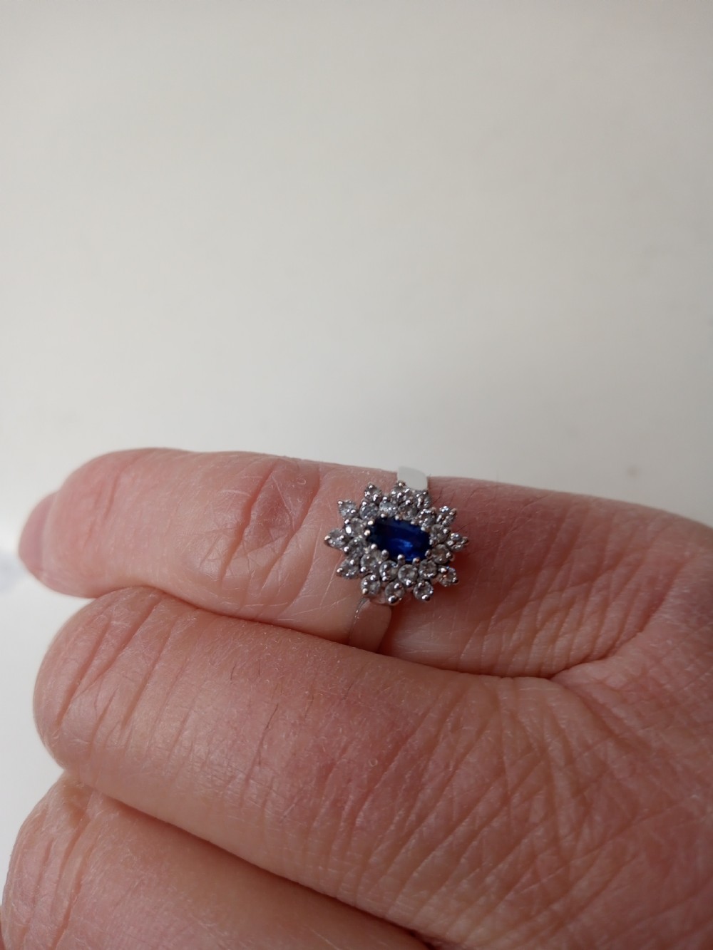 18 Carat White Gold Ring with Saphire and Diamonds View IV