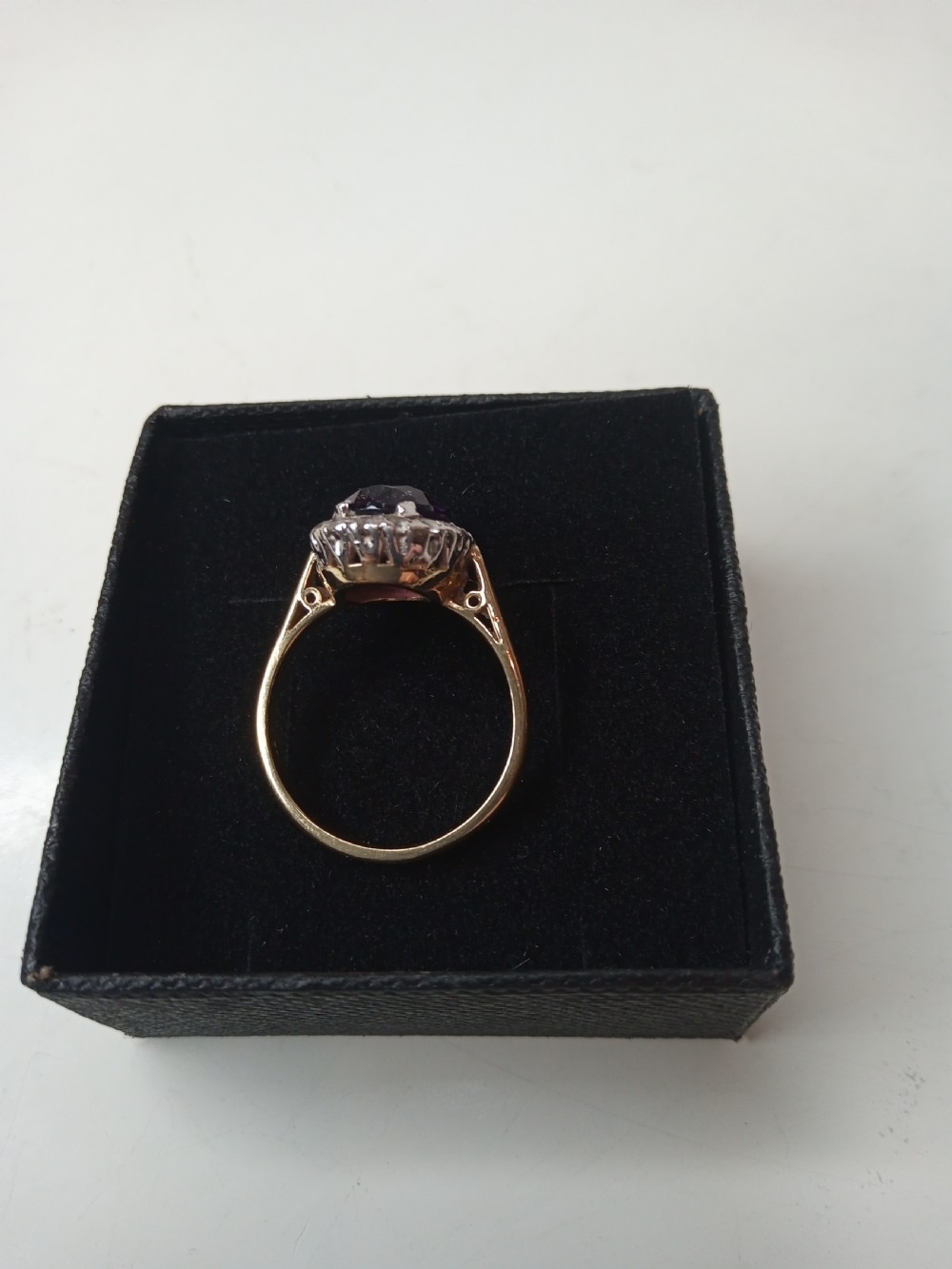 18 Carat Gold Ring with Amethyst and Circonias View III