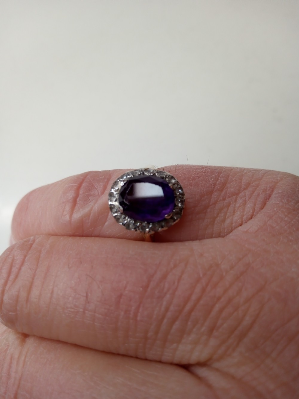18 Carat Gold Ring with Amethyst and Circonias View IV