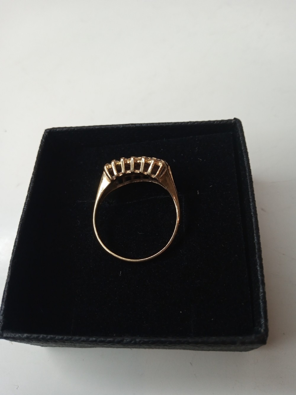 18 Carat Gold Ring with Saphires and Circonias View III