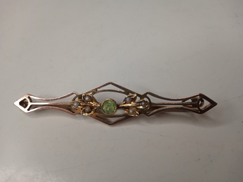 Art Deco 9 Carat Gold Brooche View III