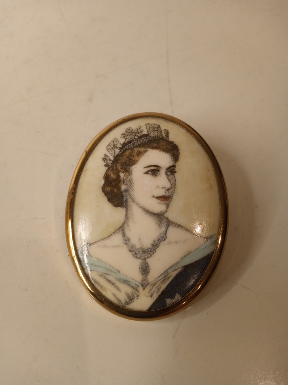 Porcelain  Brooche, Elizabeth II June 2nd 1953 View IV