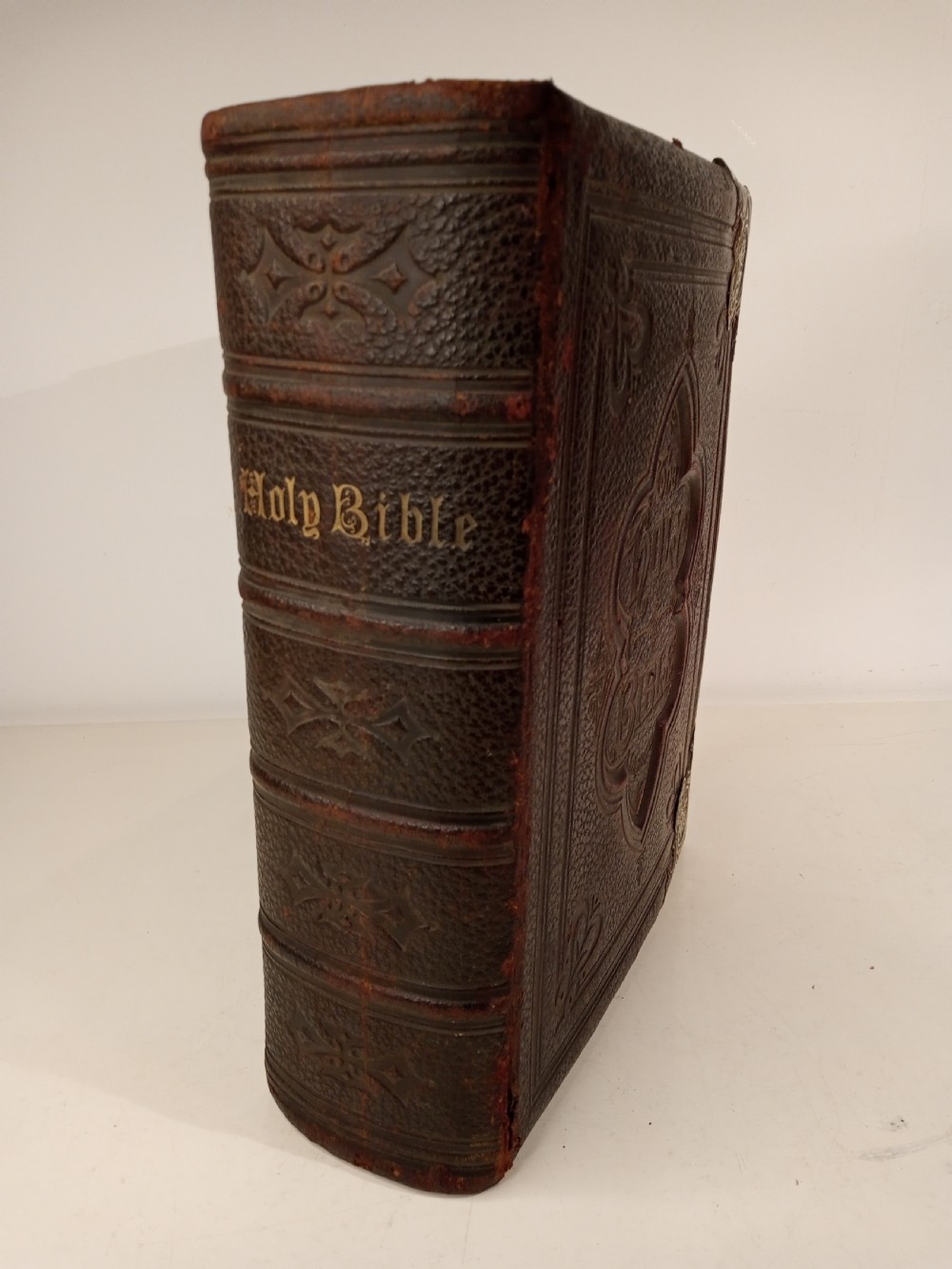 Large Family Bible View VI