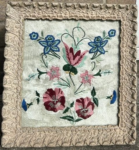 ORIGINAL EARLY 20TH CENTURY VINTAGE FRAMED FLORAL EMBROIDERY PANEL DECORATIVE COUNTRY HOUSE WALL ART - ADDITIONAL PHOTO 5