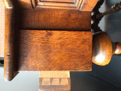 A VERY FINE QUALITY OAK CENTER OR LIBRARY TABLE MADE BY ROBERT STRAHAN CO DUBLIN - ADDITIONAL PHOTO 8