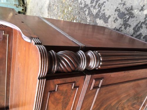 GILLOWS MAHOGANY SIDEBOARD - ADDITIONAL PHOTO 4
