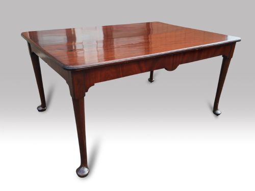 a good 19th c mahogany georgian style dining or center table - CATEGORY: ANTIQUE TABLES - DATED 19TH CENTURY