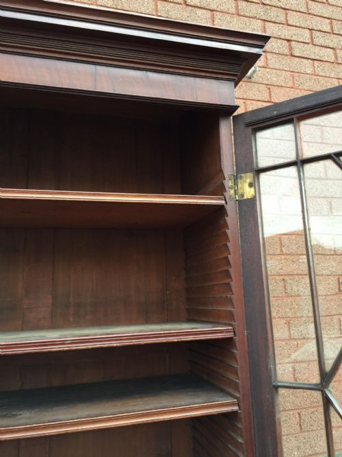 A FINE GEORGE III MAHOGANY SECRETAIRE BOOKCASE - ADDITIONAL PHOTO 5