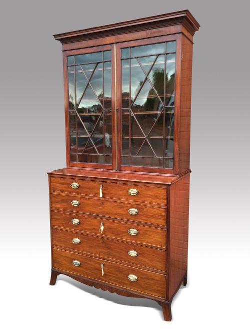 A FINE GEORGE III MAHOGANY SECRETAIRE BOOKCASE - ADDITIONAL PHOTO 2