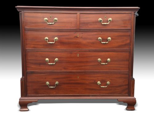 a good george iii mahogany chest of drawers - CATEGORY: ANTIQUE CHEST OF DRAWERS - DATED 1750