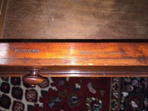 MAHOGANY WRITING OR DRESSING TABLE ATTRIBUTED TO GILLOWS STAMPED BY M WILSON 68 GREAT QUEEN STREET LONDON - ADDITIONAL PHOTO 6