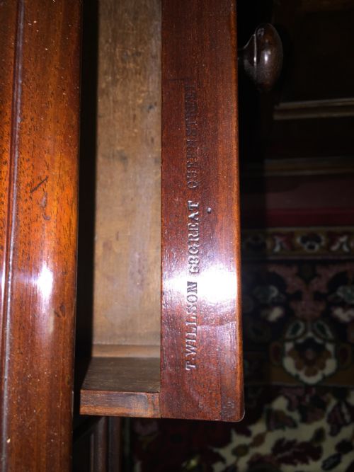 MAHOGANY WRITING OR DRESSING TABLE ATTRIBUTED TO GILLOWS STAMPED BY M WILSON 68 GREAT QUEEN STREET LONDON - ADDITIONAL PHOTO 2