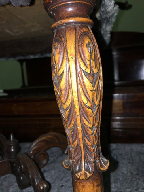 A FINE 18TH CENTURY STYLE WALNUT STOOL - ADDITIONAL PHOTO 2