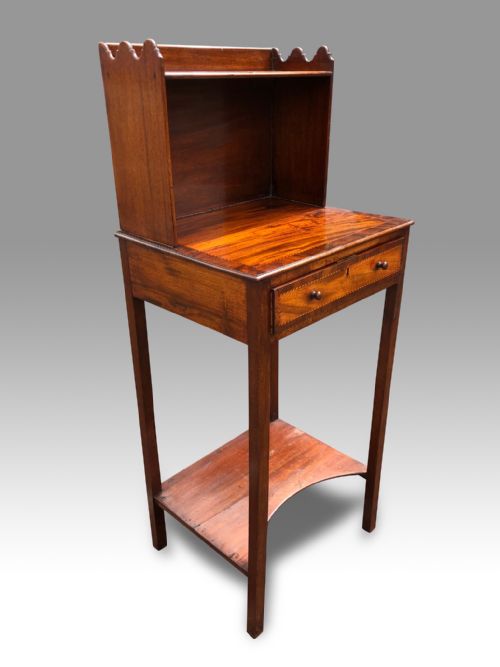 A VERY FINE GEORGE III MAHOGANY INLAID CHEVERET TABLE AFTER A DESIGN BY GILLOWS - ADDITIONAL PHOTO 1