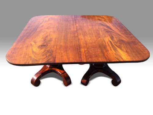 A FINE REGENCY MAHOGANY TWIN PEDESTAL DINING TABLE - ADDITIONAL PHOTO 1