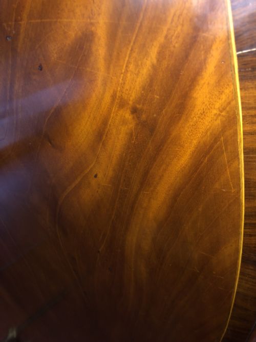 A FINE GEORGE III MAHOGANY OVAL TILT TOP BREAKFAST TABLE - ADDITIONAL PHOTO 3