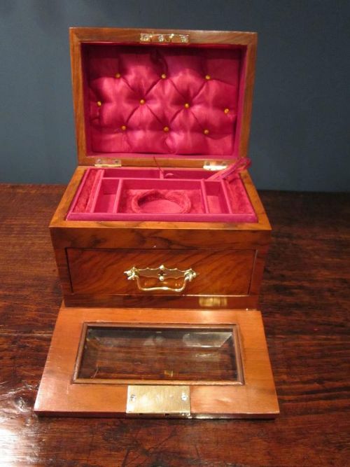 Fine Small Victorian Jewel Box