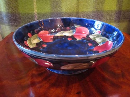 Quality Moorcroft Banded Bowl