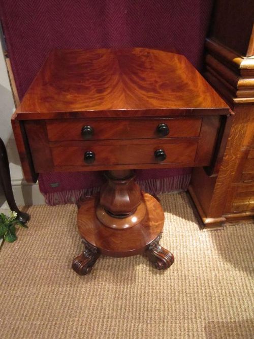 Fine Regency Mahogany Pembroke Table