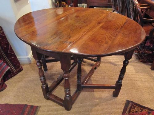 Fine Small Georgian Gateleg Table