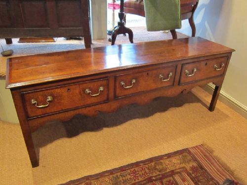 Superb Mid Georgian Oak Dresser Base