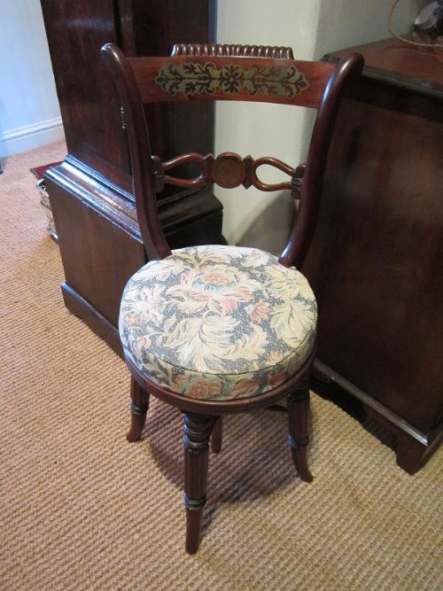 Superb Regency Rosewood Rise and Fall Music Chair