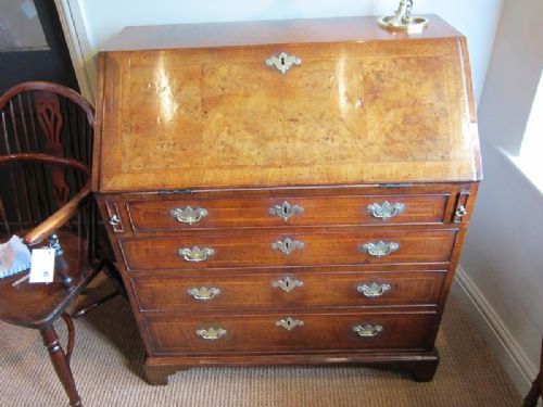 Fine Early Georgian Walnut Bureau
