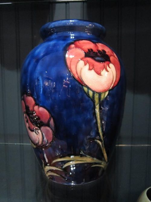 Impressive Moorcroft Big Poppy Vase