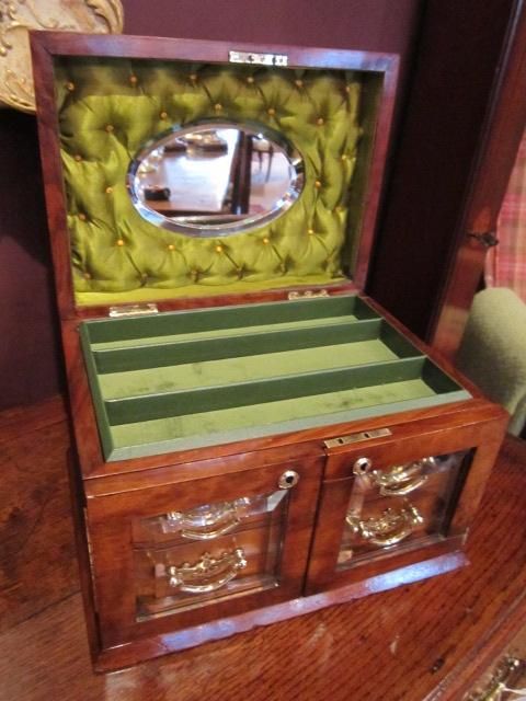 Impressive Victorian Walnut Jewellery Box