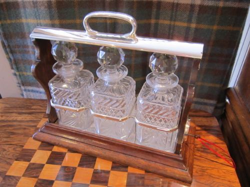 High Quality Victorian Three Bottle Tantalus