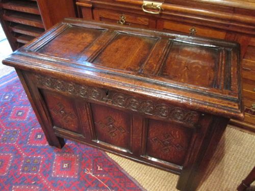 Stunning Early Period Oak Coffer