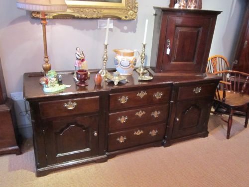 Fine Mid Georgian Oak Dresser Base