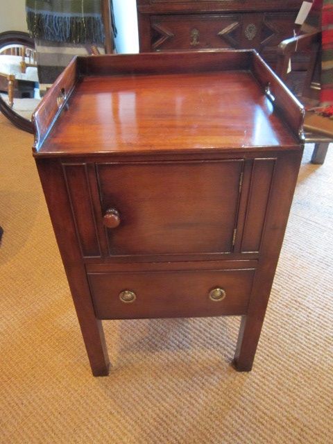 Mid Georgian Mahogany Night Stand