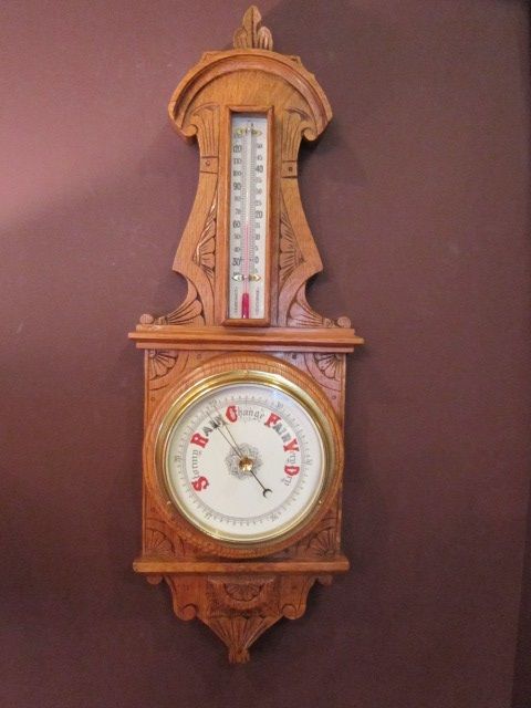 Small Victorian Oak Banjo Barometer