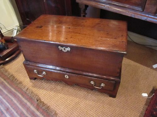 Superb George II Oak Low Coffer Bach