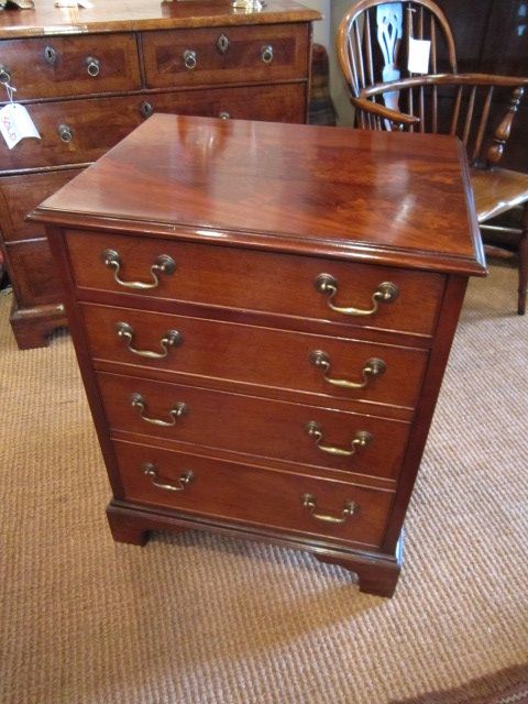 Small Late Georgian Chest of Drawers