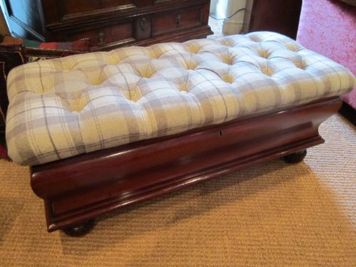 Fine Wiliam IV Mahogany Ottoman Seat