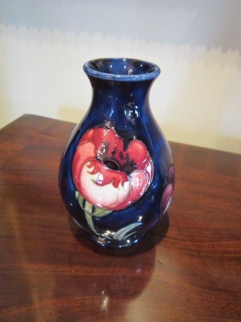 Small Moorcroft Big Poppy Vase