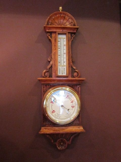 Small Victorian Oak Banjo Barometer