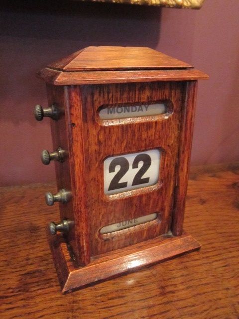 Edwardian Perpetual Desk Calendar