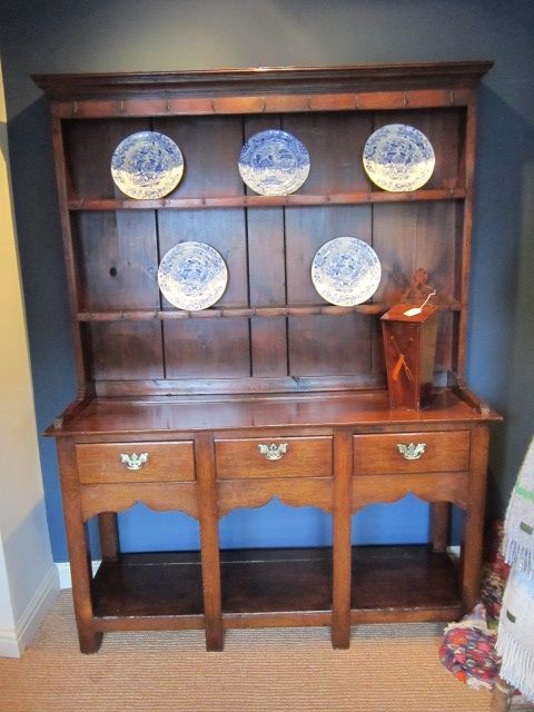 Small Mid Georgian Potboard Dresser & Rack